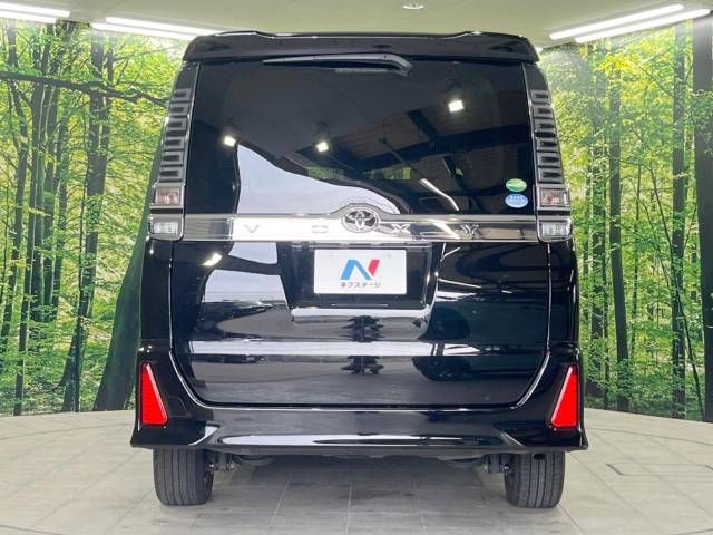 Toyota VOXY 2018-09 14908-16