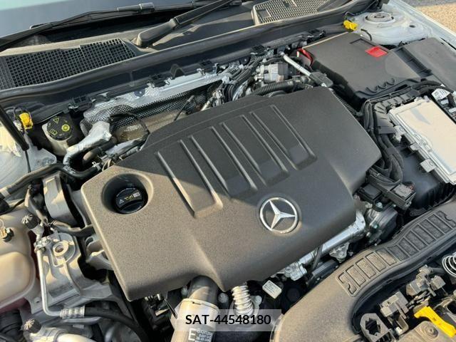 Mercedes Benz A-CLASS 2021-03 210846-17