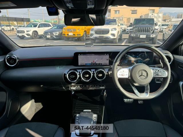 Mercedes Benz A-CLASS 2021-03 210846-8
