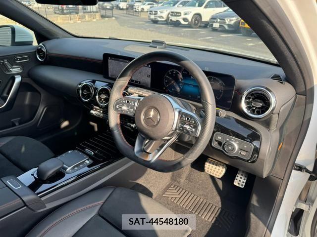 Mercedes Benz A-CLASS 2021-03 210846-9