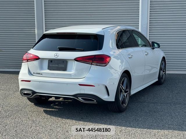 Mercedes Benz A-CLASS 2021-03 210846-1