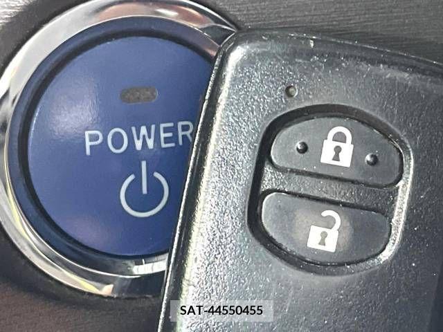Toyota PRIUS 2013-02 257210-6