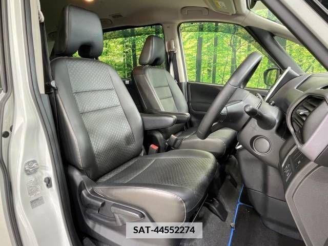 Nissan SERENA 2019-12 379384-8