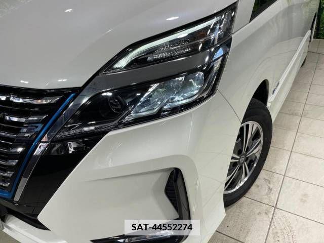 Nissan SERENA 2019-12 379384-13