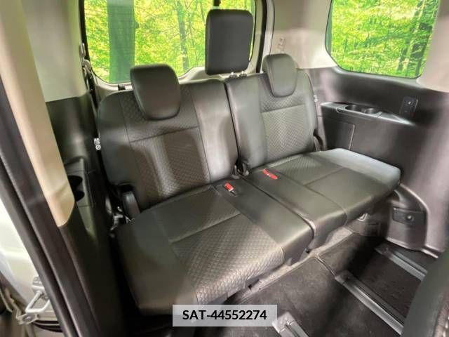 Nissan SERENA 2019-12 379384-10