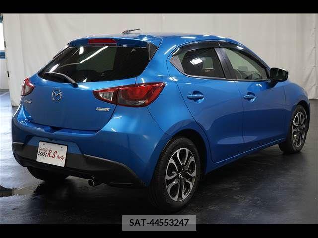 Mazda DEMIO 2014-11 301916-8