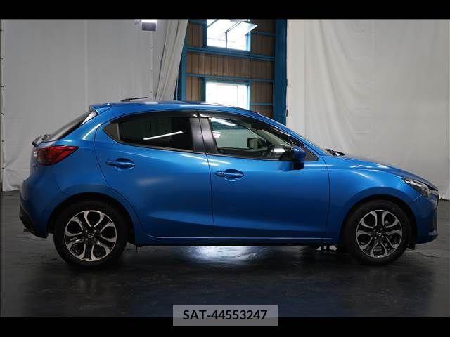 Mazda DEMIO 2014-11 301916-15