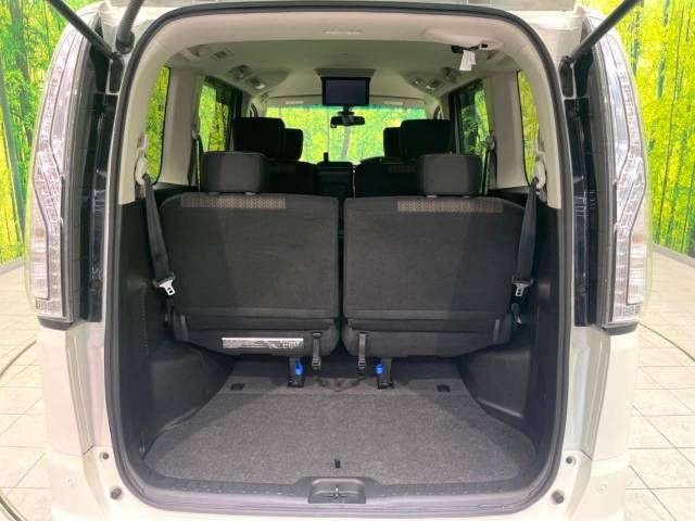 Nissan SERENA 2015-09 18186-11