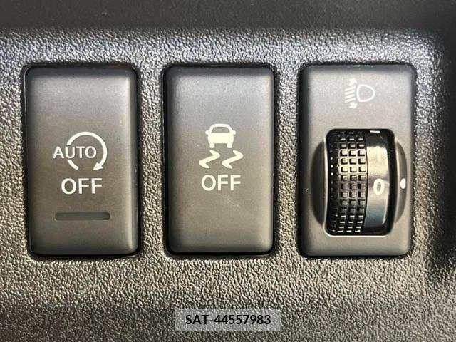 Nissan MARCH 2014-11 347776-5