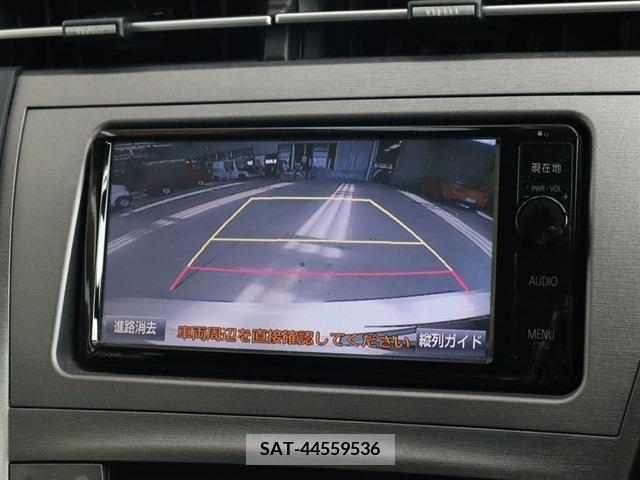 Toyota PRIUS 2015-03 350401-12
