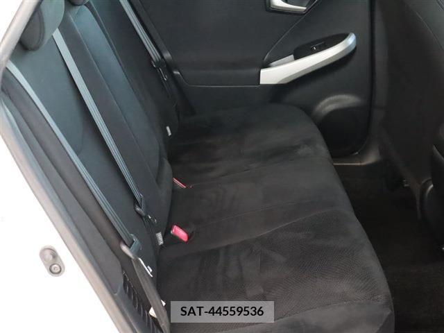Toyota PRIUS 2015-03 350401-24