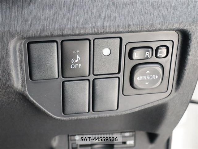 Toyota PRIUS 2015-03 350401-15