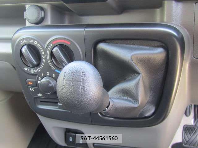 Nissan CLIPPER 2024-02 280310-12