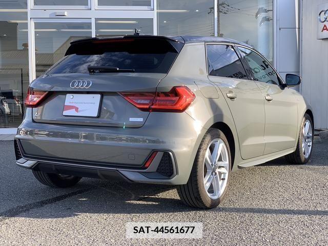 Audi A1 2019-12 346916-1