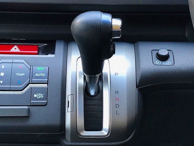 Honda e 2011-11 7058-19