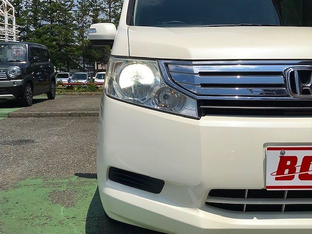 Honda e 2011-11 7058-25