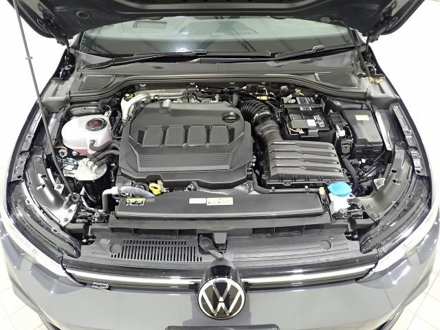 VolksWagen GOLF 2021-12 20418-3