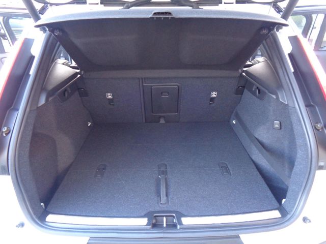 Volvo XC40 2018-11 11951-7
