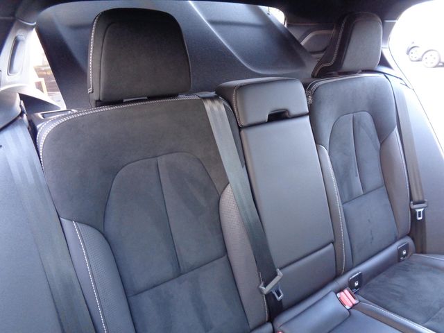 Volvo XC40 2018-11 11951-9