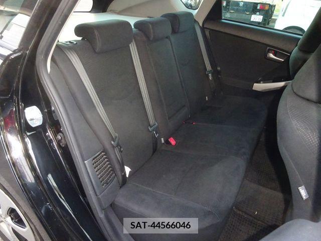 Toyota PRIUS 2013-04 227723-12