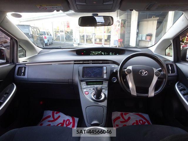 Toyota PRIUS 2013-04 227723-17