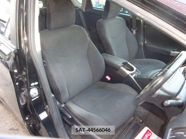 Toyota PRIUS 2013-04 227723-11