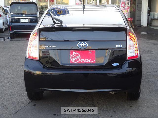 Toyota PRIUS 2013-04 227723-6