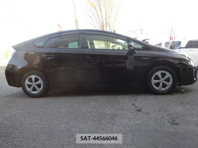 Toyota PRIUS 2013-04 227723-7