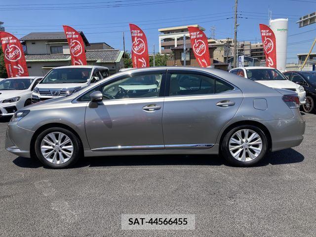 Lexus HS 2015-09 299792-6