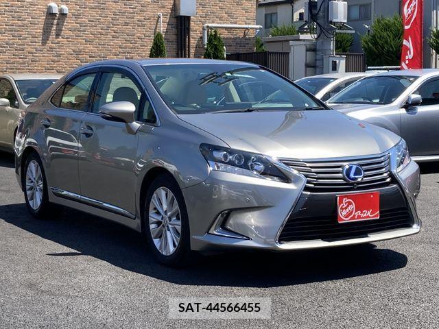 Lexus HS 2015-09 299792-4