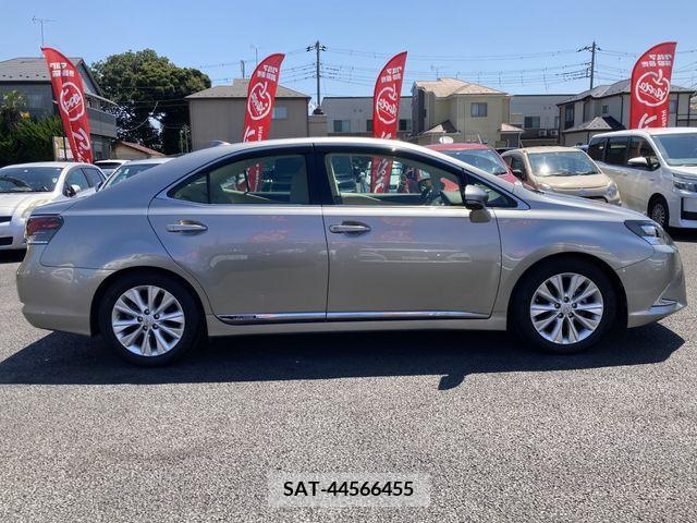 Lexus HS 2015-09 299792-7