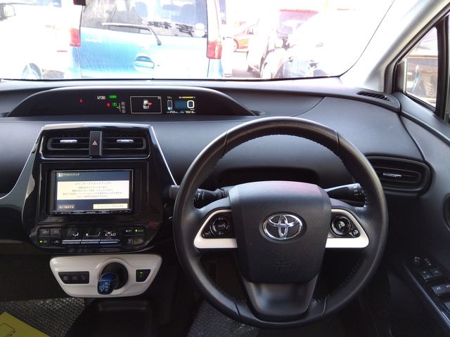 Toyota PRIUS 2016-07 194077-2