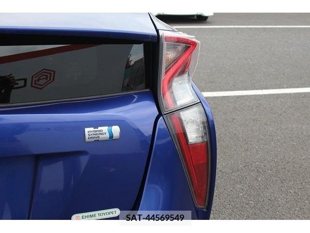 Toyota PRIUS 2016-06 282289-12