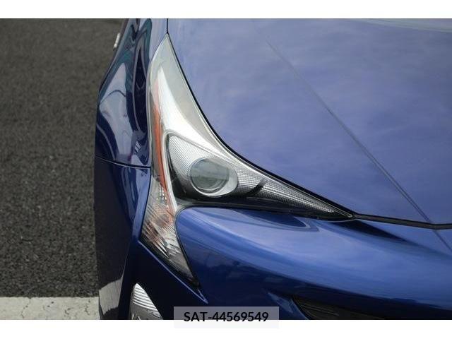 Toyota PRIUS 2016-06 282289-11