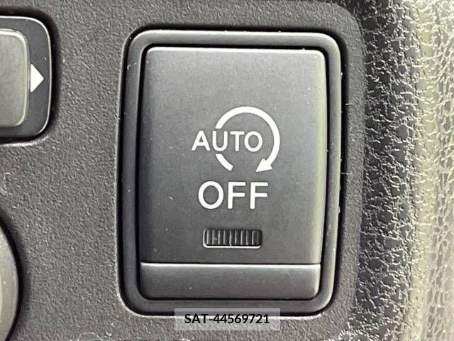 Nissan NOTE 2013-09 250644-5