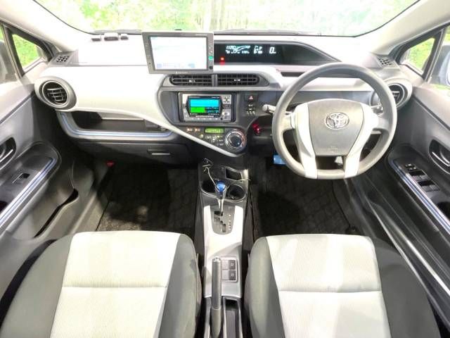 Toyota AQUA 2014-11 21777-1