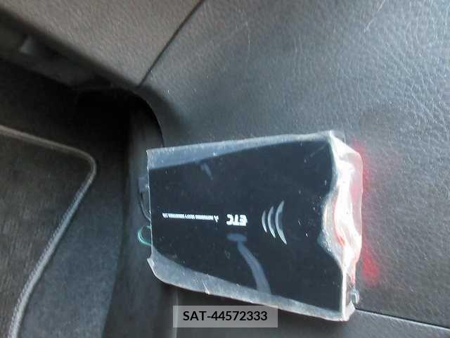 Suzuki SWIFT 2015-05 230657-11