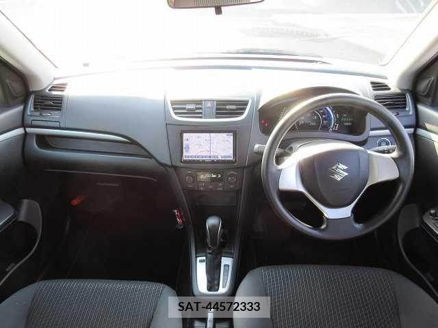 Suzuki SWIFT 2015-05 230657-1