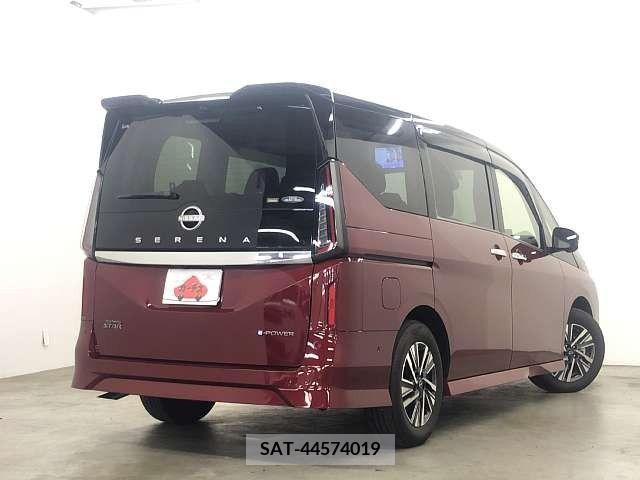 Nissan SERENA 2024-01 367761-2