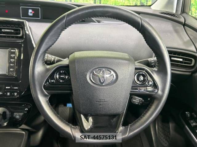 Toyota PRIUS 2019-04 281715-11