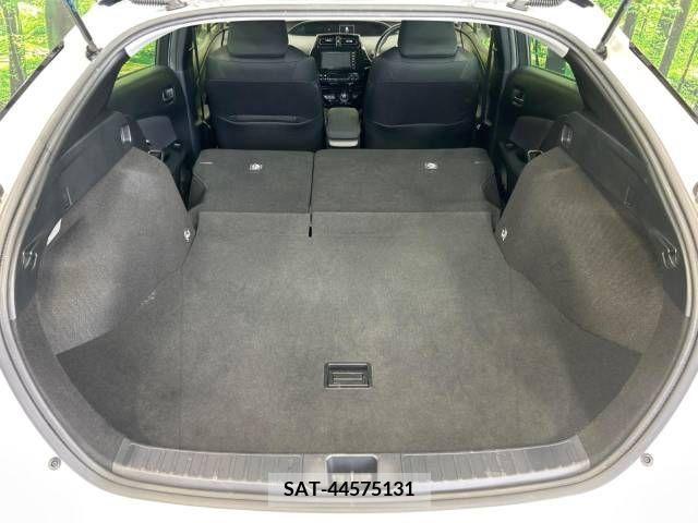 Toyota PRIUS 2019-04 281715-10