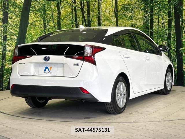Toyota PRIUS 2019-04 281715-17
