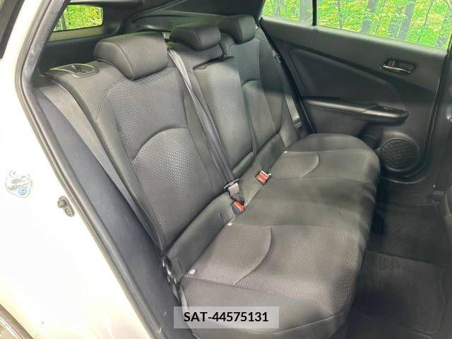 Toyota PRIUS 2019-04 281715-9