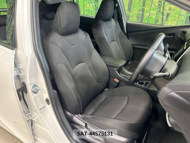 Toyota PRIUS 2019-04 281715-8