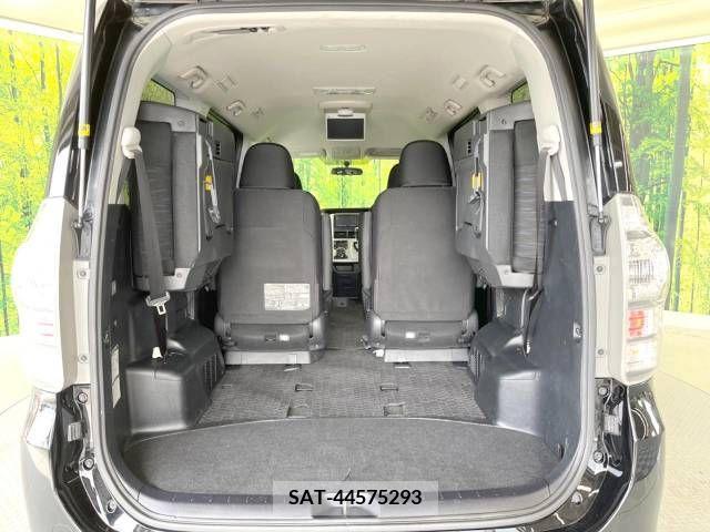 Toyota VOXY 2011-09 248556-11