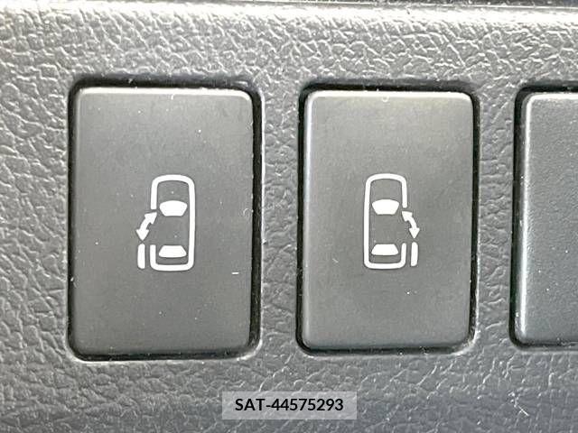Toyota VOXY 2011-09 248556-5