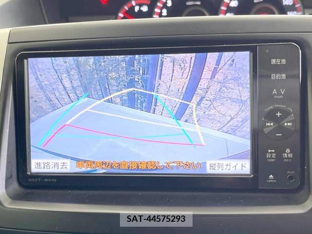 Toyota VOXY 2011-09 248556-3