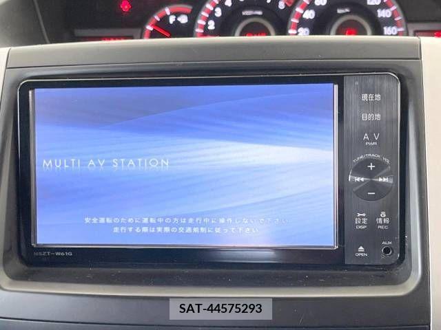 Toyota VOXY 2011-09 248556-2