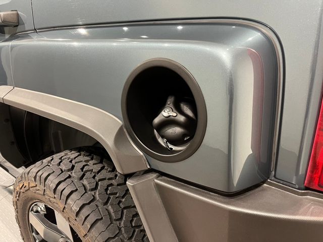 Hummer H3 2008-12 180446-27