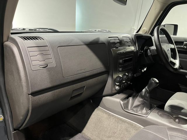 Hummer H3 2008-12 180446-9